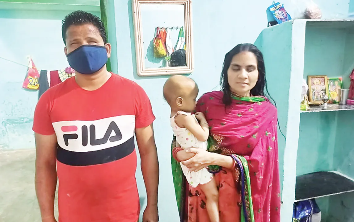  ଦୃଷ୍ଟିବାଧିତ ବାପାମା’ଙ୍କ ଝିଅ ଆଖି କ୍ୟାନ୍‌ସରରେ ପୀଡ଼ିତ, ଅସ୍ତ୍ରୋପଚାର ସହାୟତା ପାଇଁ ନିବେଦନ