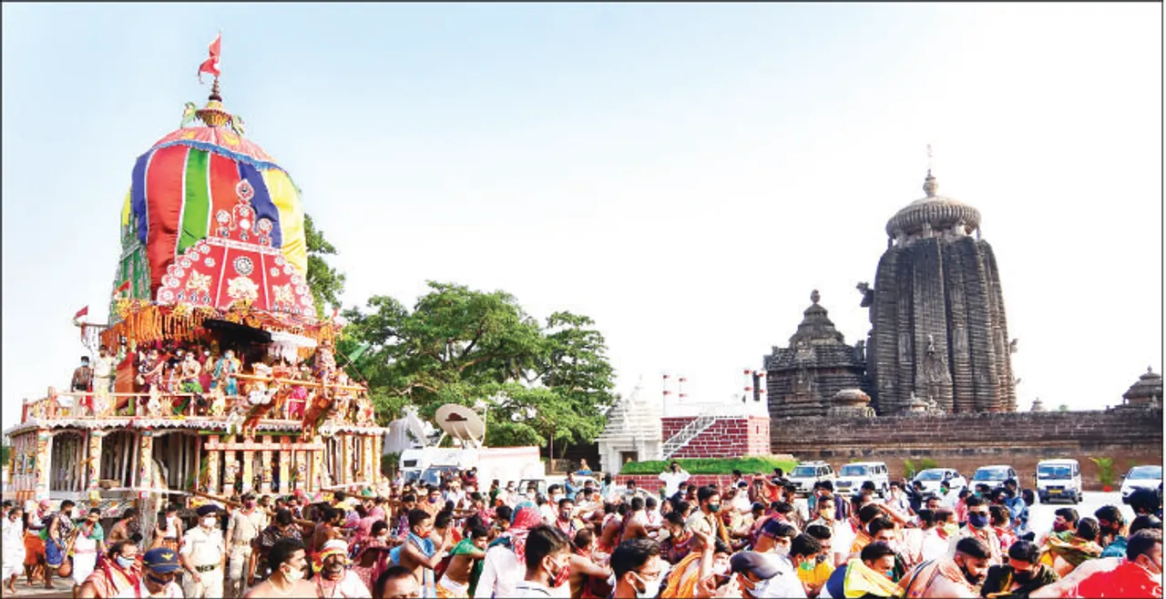  ବିନା ଭକ୍ତରେ ରୁକୁଣା ରଥଯାତ୍ରା: ରଥ ଗଡ଼ୁଗଡ଼ୁ ଘଣ୍ଟାଏ ଡେରି, ଗୋସାଗରେଶ୍ବର ଛକରେ ଅଟକିଲା