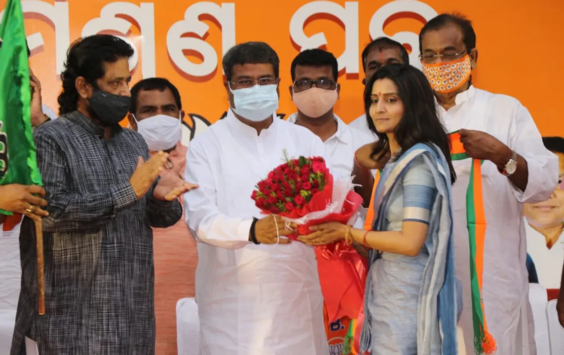  ବିଜେପିରେ ସାମିଲ ହେଲେ ସ୍ମୃତିରେଖା
