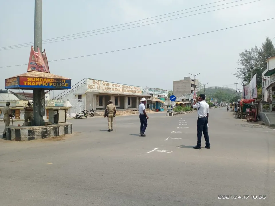  ସୁନ୍ଦରଗଡ଼ରେ ସପ୍ତାହାନ୍ତ ସଟଡାଉନ୍: ପୁଲିସ ପାଟ୍ରୋଲିଂ ସହ ଯାଞ୍ଚ ବ୍ୟବସ୍ଥା କଡ଼ାକଡ଼ି