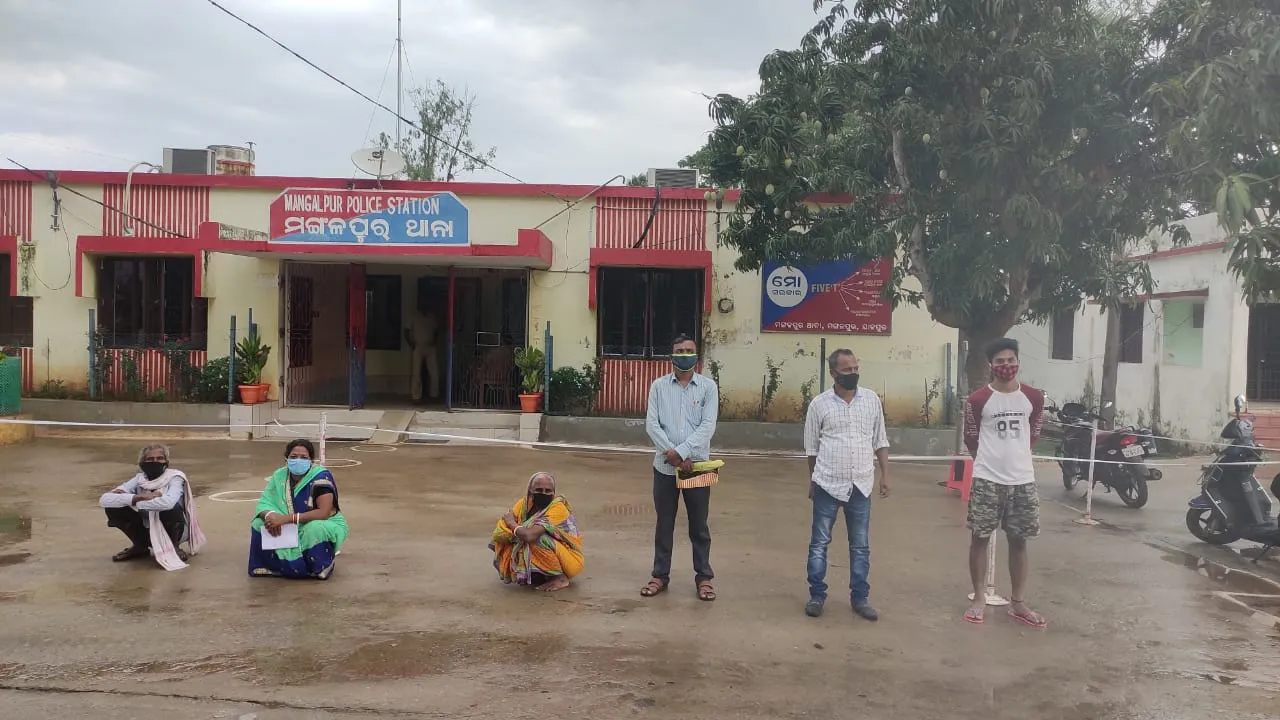  ନାବାଳିକା ଅପହରଣ ଘଟଣା, ନ୍ୟାୟ ପାଇଁ ଥାନା ଆଗରେ ଧାରଣା