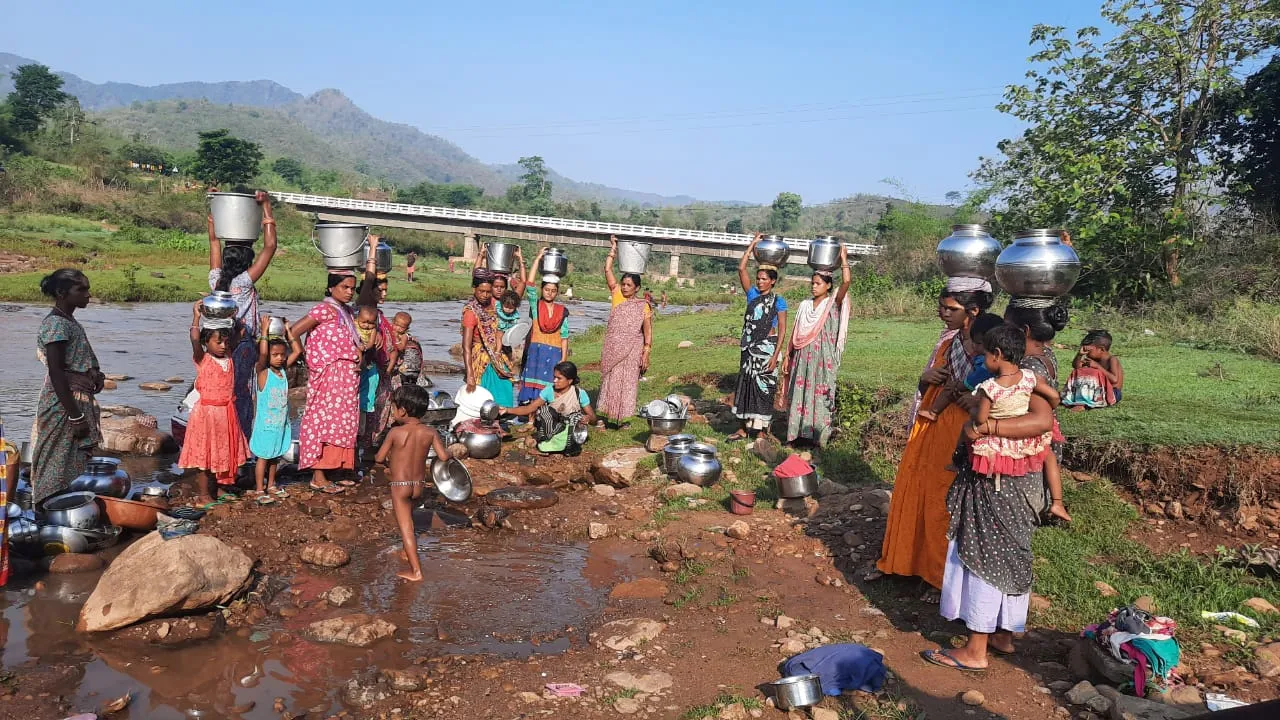  ପାନୀୟ ଜଳ ସଙ୍କଟ: ଝଞ୍ଜାବତୀ ନଦୀର ଗୋଳିଆପାଣିରେ ମେଣ୍ଟୁଛି ଶୋଷ