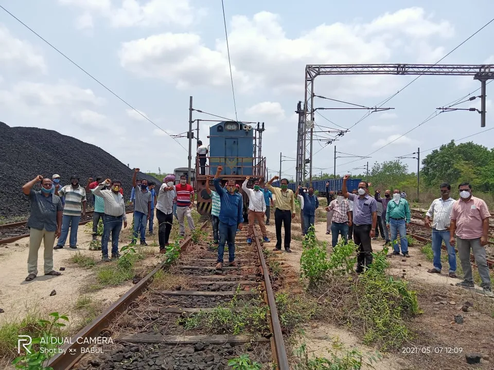  ନୀଳାଚଳ କର୍ମଚାରୀଙ୍କ ଧାରଣା ୧୬ ଦିନରେ, ମାସକର ଦରମା ଦେବା ପାଇଁ କର୍ତ୍ତୃପକ୍ଷ ରାଜି