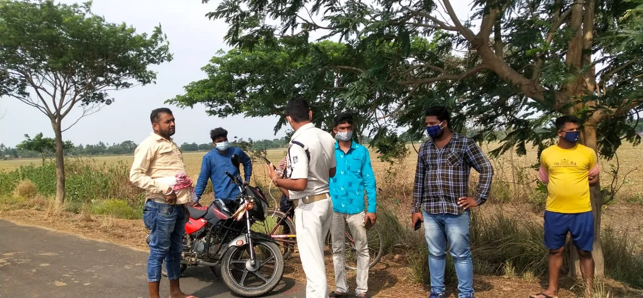  ଫାଇନାସ କର୍ମଚାରୀଙ୍କ ମୁଣ୍ଡରେ ବନ୍ଧୁକ ଲଗାଇ ଲକ୍ଷାଧିକ ଟଙ୍କା ଲୁଟ 