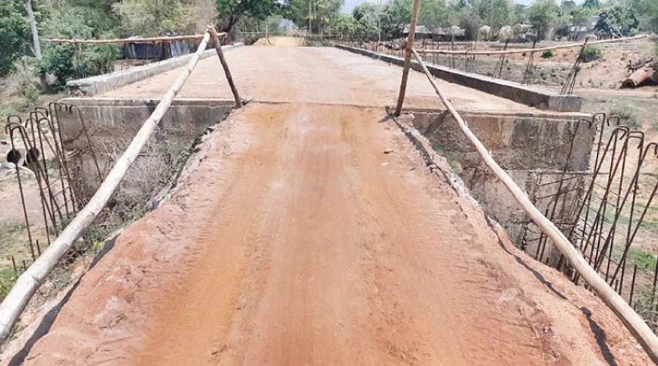  ଭିତ୍ତିପ୍ରସ୍ତର ସ୍ଥାପନର ୭ ବର୍ଷ ପରେ ବି ସରୁନି ଶୁଳିଆ ପୋଲ କାମ, ୮ଟି ଗ୍ରାମର ୧୦ ହଜାର ଲୋକ ହନ୍ତସନ୍ତ