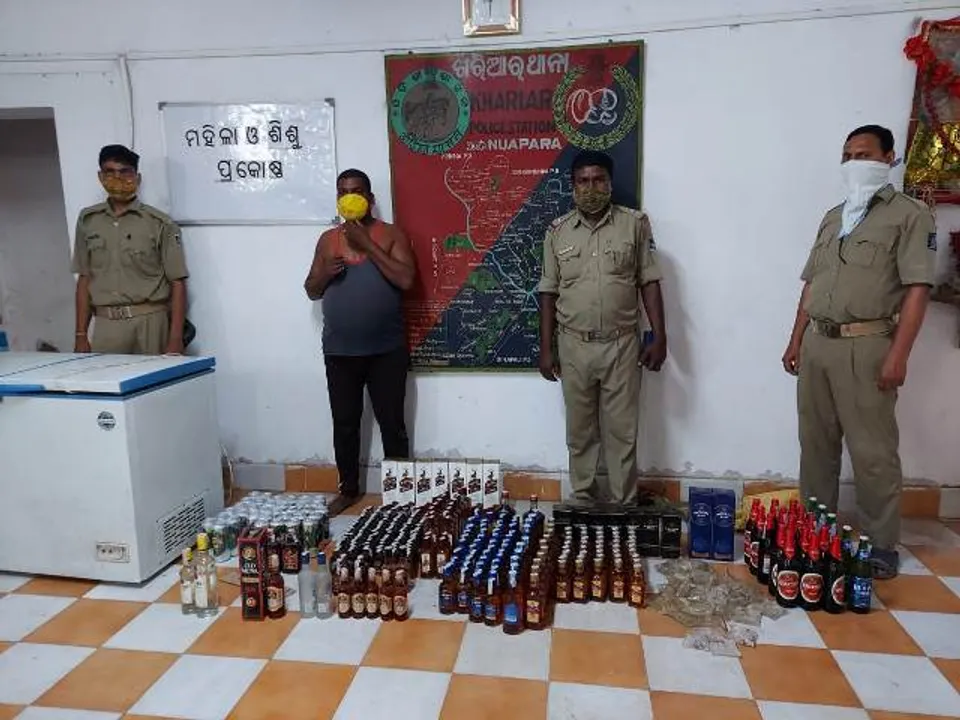  ବେଆଇନ ମଦ କାରବାର ଅଭିଯୋଗରେ ଦୋକାନୀ ଗିରଫ