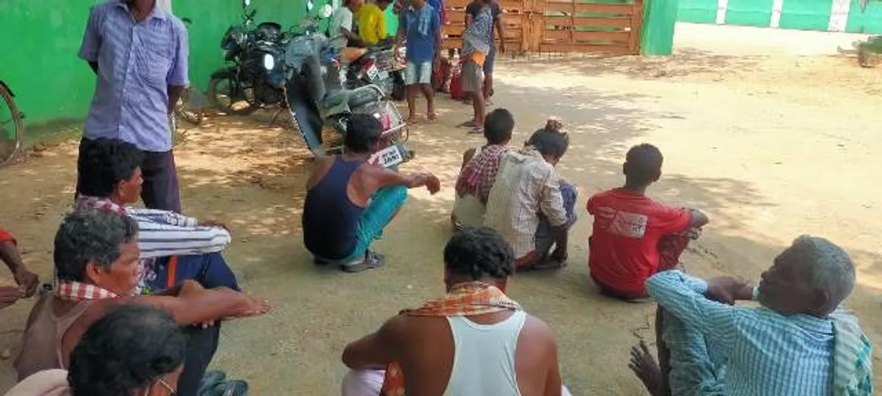  ଆର୍‌ଏମ୍‌ସି ଗେଟ୍‌ରେ ତାଲା ପକାଇ ଶ୍ରମିକଙ୍କ ଧାରଣା