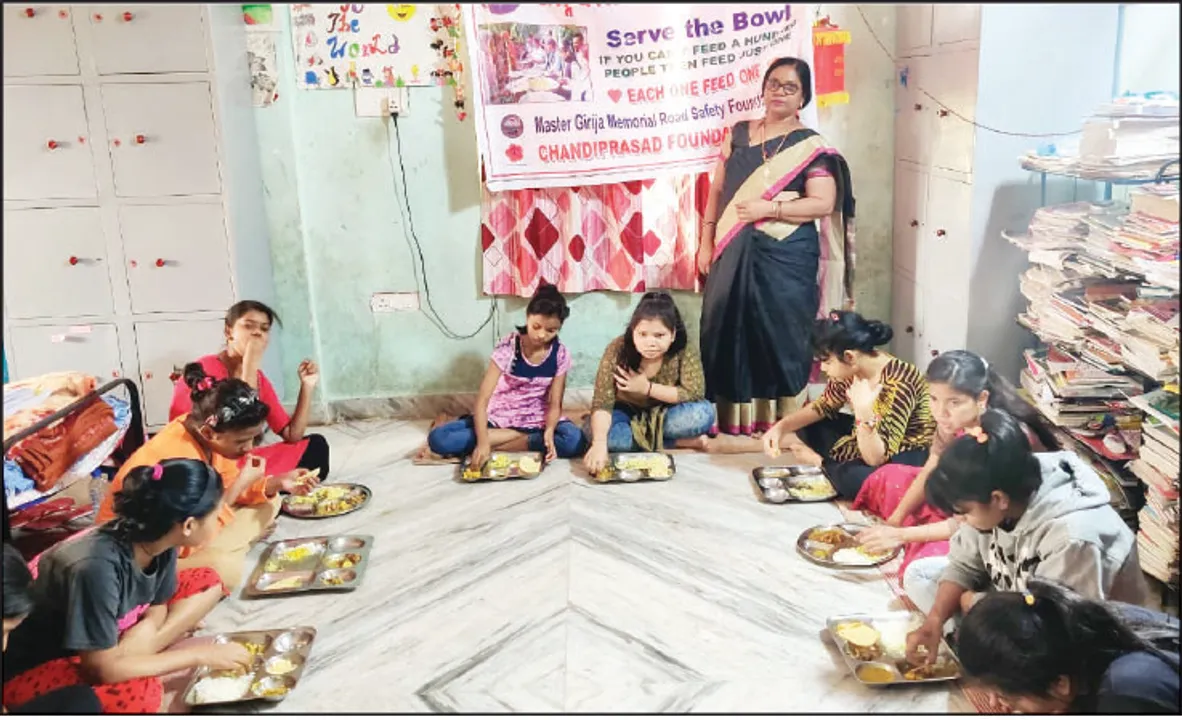  ଦୁର୍ଘଟଣା‌ରେ ଏକମାତ୍ର ପୁଅ ଚାଲିଗଲା, ଏବେ ୧୫୦୦ ପିଲାଙ୍କ ଜନନୀ ପାଲଟିଛନ୍ତି ଅମିୟବାଳା