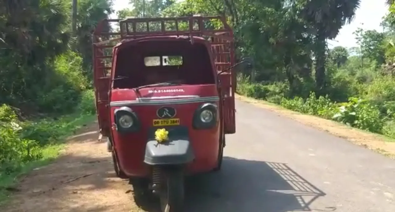  ଶ୍ରମିକଙ୍କୁ ନେଇ ଯାଉଥିବା ଡାଲା ଅଟୋ ଓଲଟି ଜଣେ ମହିଳା ମୃତ,୧୪ ଗୁରୁତର