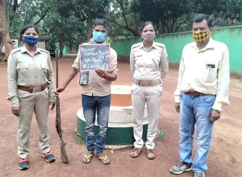  କପିଳାସ ଅଭୟାରଣ୍ୟରୁ ବନ୍ଧୁକ ସହ ଯୁବକ ଗିରଫ