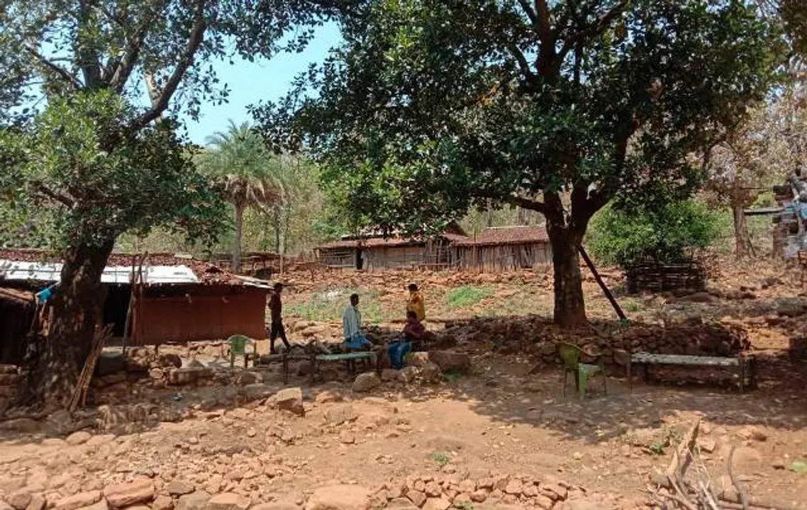  ଡିବିରି ଆଲୁଅ ଭରସାରେ ଦେଢ଼ଶୁଲି ପଞ୍ଚାୟତର ୨୫ଟି ଗାଁ