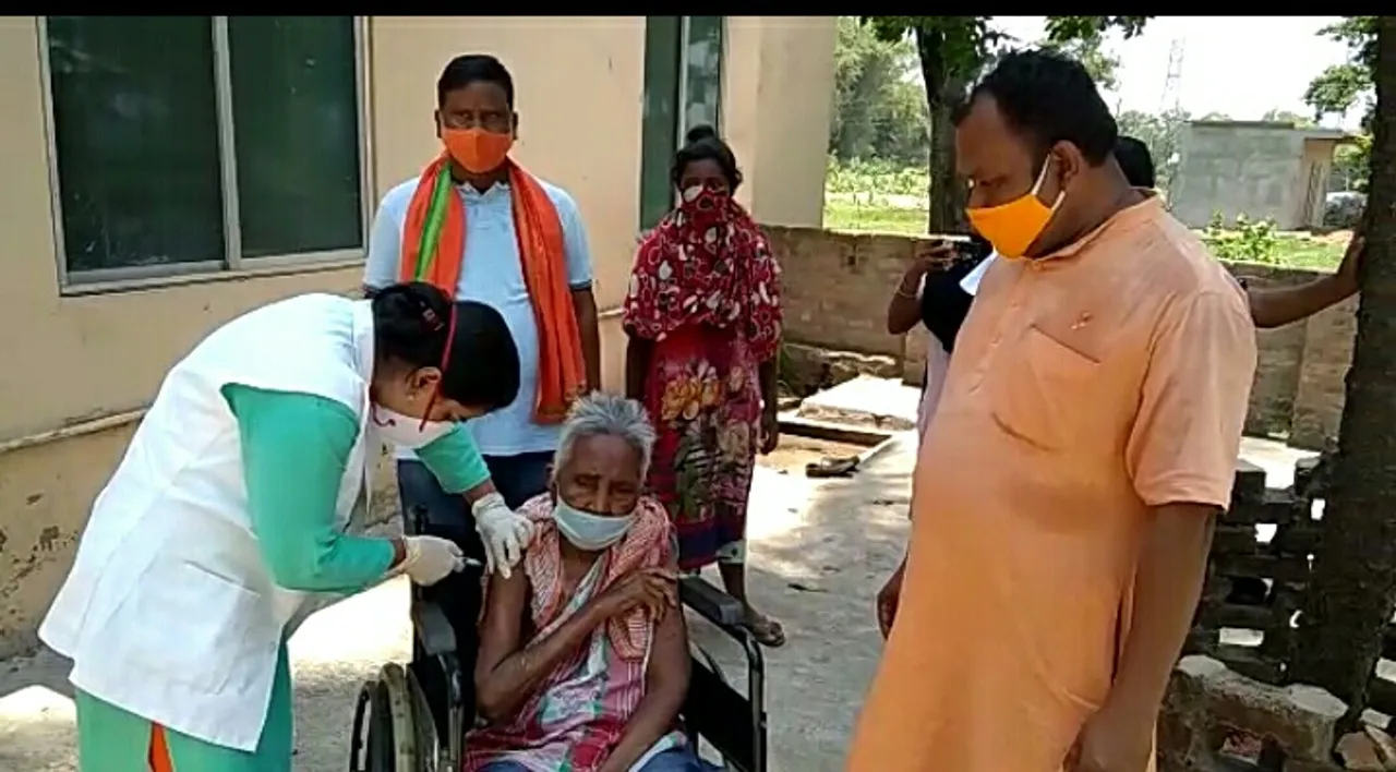  କୁଷ୍ଠାଶ୍ରମର ୭୨ ଅନ୍ତେବାସୀଙ୍କୁ ଦିଆଗଲା ଟିକା