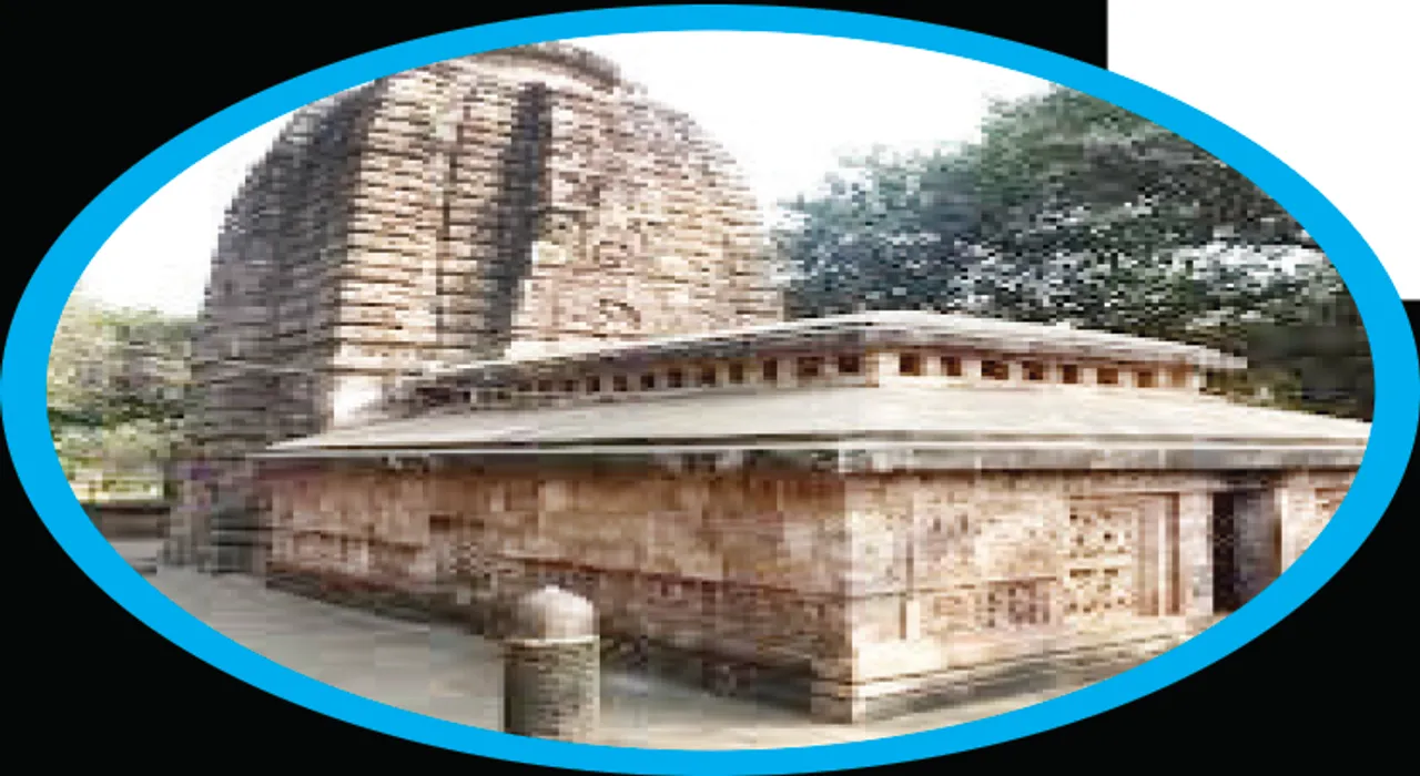  ପର୍ଶୁରାମେଶ୍ୱର ଦେବ ମନ୍ଦିରରେ ଫାଟ, ଗର୍ଭଗୃହରେ ବି ପାଣି ଗଳୁଛି