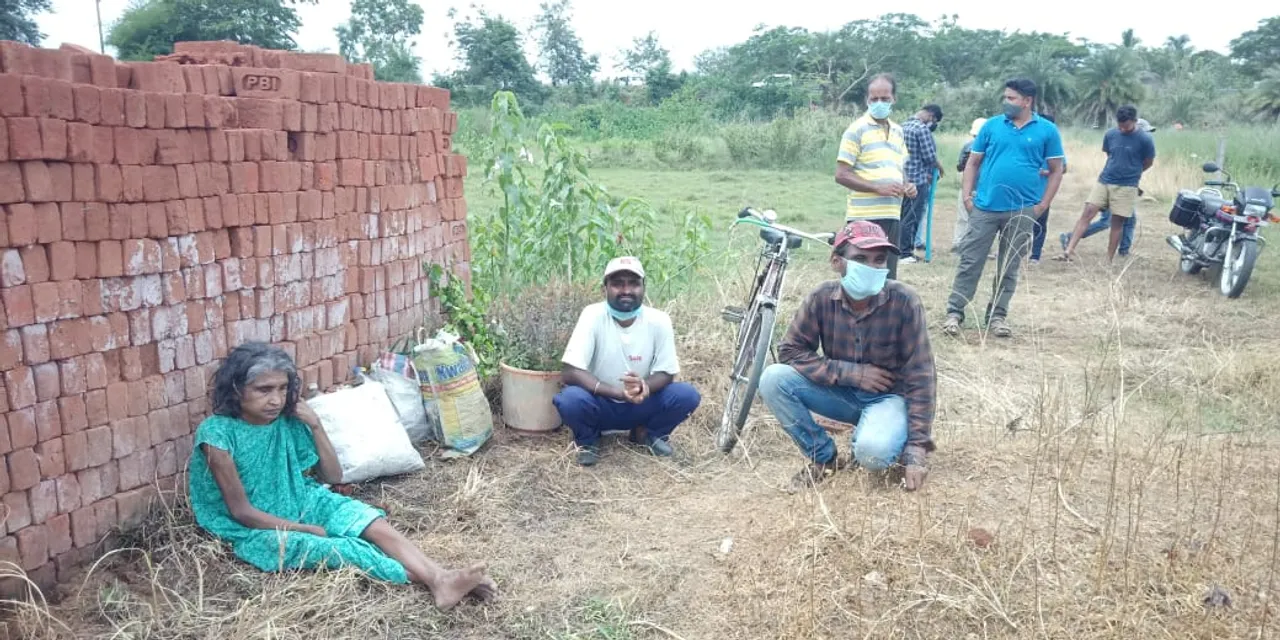  ମୁମୂର୍ଷୁ ଅବସ୍ଥାରେ ବୃଦ୍ଧାଙ୍କୁ ଉଦ୍ଧାର କଲା ପୁଲିସ୍, ଦୁଇ ଦିବ୍ୟାଙ୍ଗ ପୁଅ ଥାନାରେ ଅଟକ