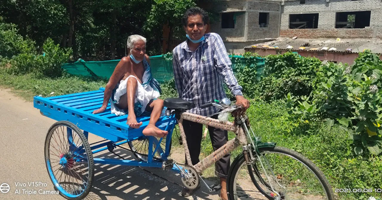  ଗୋପ ରାସ୍ତାରେ ଆଧୁନିକ ଶ୍ରବଣ କୁମାର: ମା’କୁ ଟ୍ରଲିରେ ନେଇ କାମକୁ ଯା’ନ୍ତି