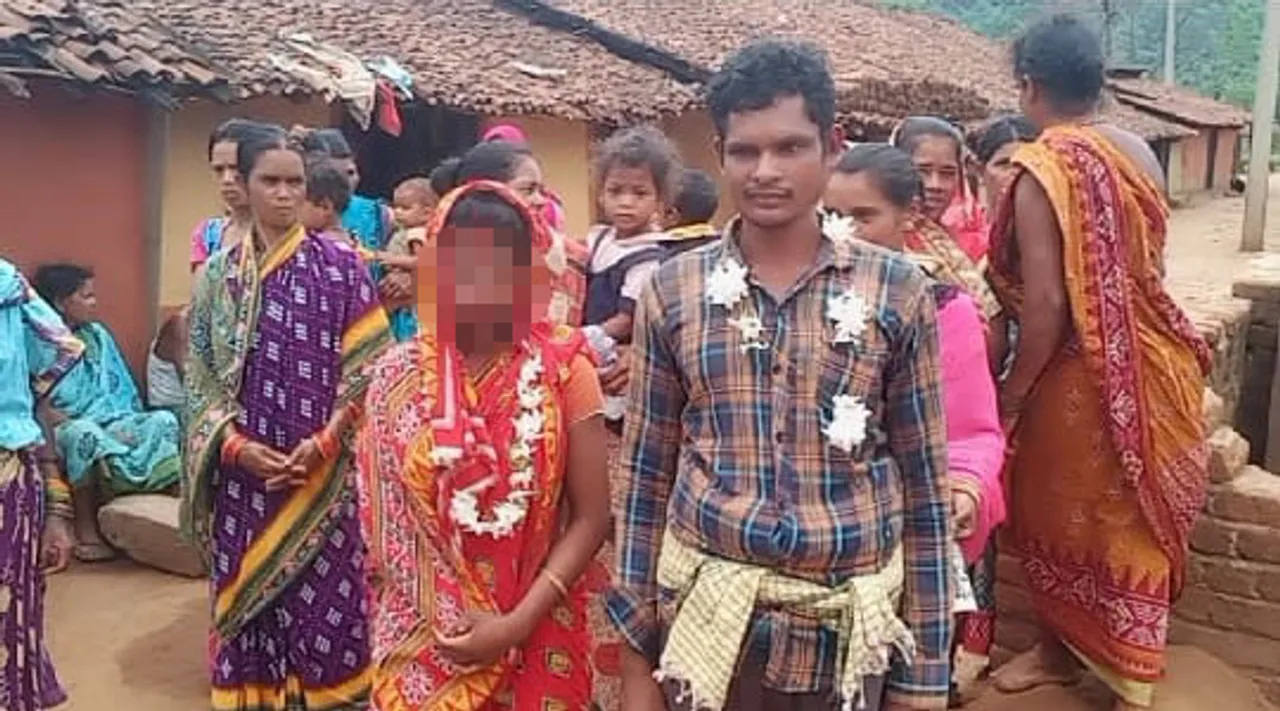 ପ୍ରେମୀ ଯୁଗଳଙ୍କୁ ଧରଣୀଗୁଡ଼ିରେ ବାହା କରାଇଲେ ଗ୍ରାମବାସୀ
