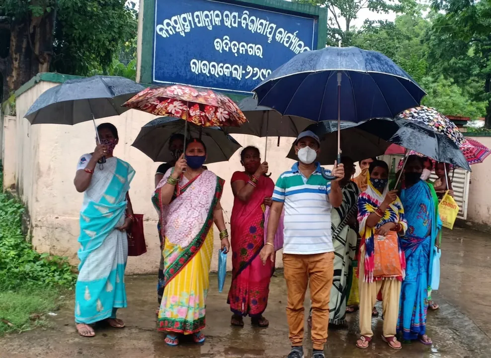 ସ୍ମାର୍ଟ ସିଟିର ବିକଳ ଚିତ୍ର; ପାଣି ପାଇଁ ଯିବାକୁ ପଡୁଛି ଅଧ କିଲୋମିଟର