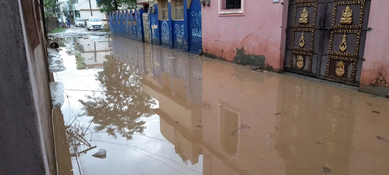  ଅସରାଏ ବର୍ଷାରେ ଉବୁଟୁବୁ କଳିଙ୍ଗ ହାଉସିଂ କଲୋନି