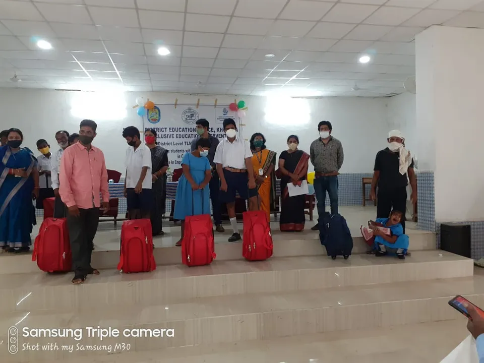  ମାନସିକ ଅନଗ୍ରସର ଛାତ୍ରଛାତ୍ରୀଙ୍କୁ ପ୍ରଶିକ୍ଷଣ କିଟ୍ ବଣ୍ଟନ