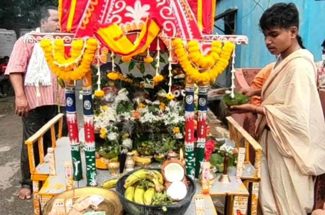  ଭିନ୍ନ ଜଣେ ଜଗନ୍ନାଥ ପ୍ରେମୀ, ୭ ବର୍ଷ ହେଲା ରଥ ତିଆରି କରି ପୂଜା କରୁଛନ୍ତି ଅଙ୍କୁର 