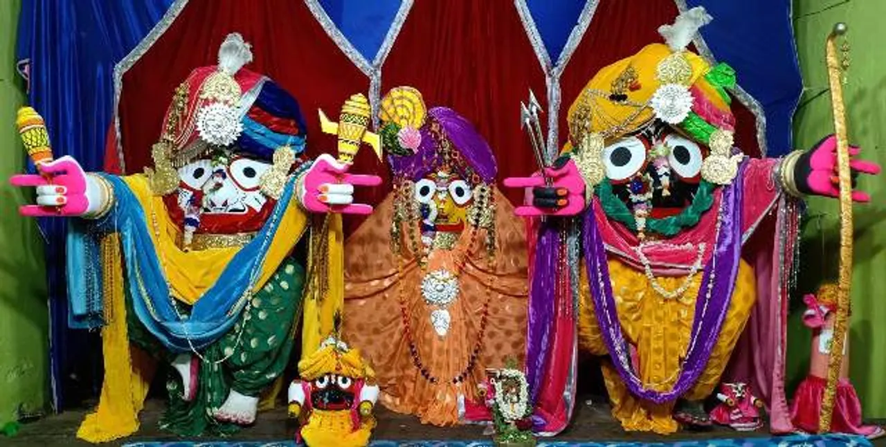  ଜୟପୁର ଆଡ଼ପ ମଣ୍ଡପରେ ଚତୁର୍ଦ୍ଧାମୂର୍ତ୍ତିଙ୍କ ରାମ  ଓ ବଳରାମ ଅବତାର।