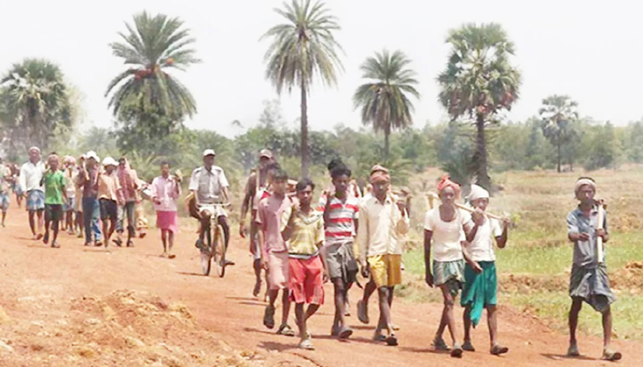  କରଜ ଜାଲରେ ଗ୍ରାମୀଣ ଭାରତ: ଚା’, ବିସ୍କୁଟ ଆଦି ସାମଗ୍ରୀ ବିକ୍ରି ହ୍ରାସ