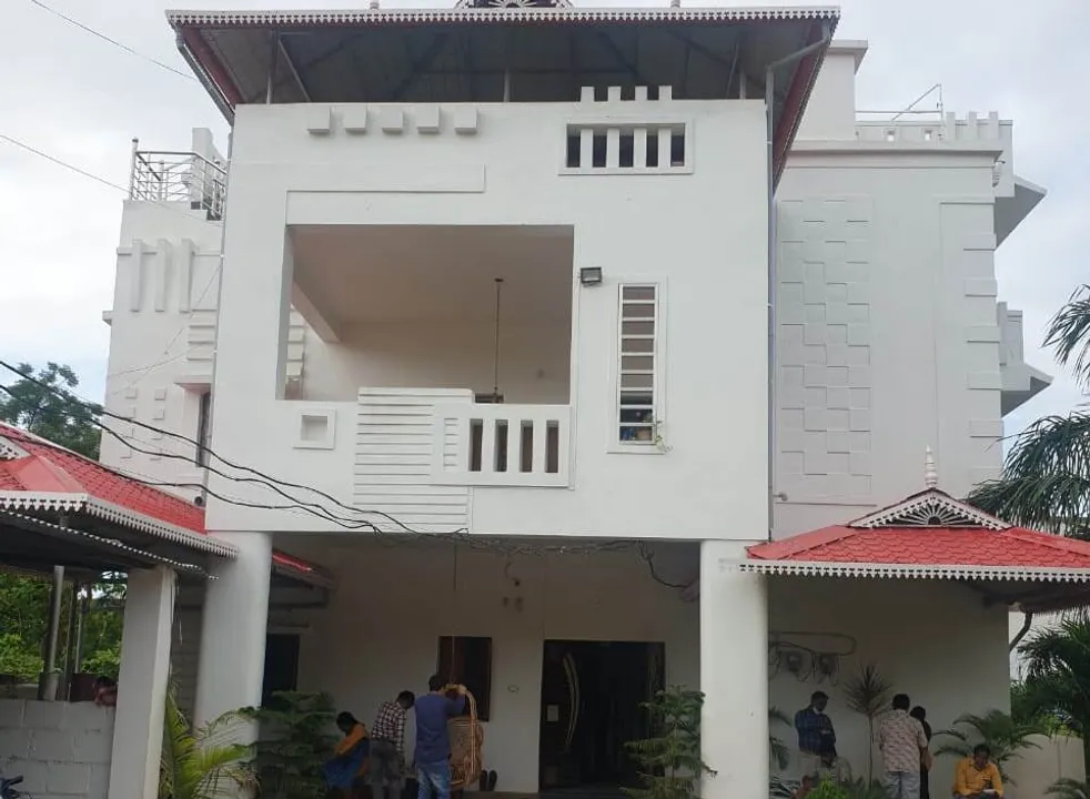  ପେକ୍ସ ସଂପାଦକଙ୍କ ଆଲିସାନ ବଙ୍ଗଳା; ଆୟ ବହିର୍ଭୂତ ସମ୍ପତ୍ତି ଠୁଳ ଅଭିଯୋଗରେ ଧରିଲା ଭିଜିଲାନ୍ସ