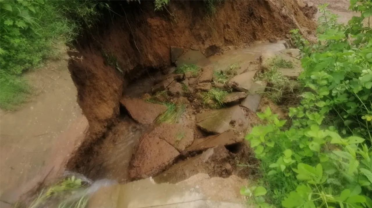  ଅପର୍‌ ଜୋଙ୍କ ପ୍ରକଳ୍ପର କେନାଲ୍‌ ଭାଙ୍ଗିଲା, ୧୦୦ ଏକର ଚାଷ ଜମି ପ୍ରଭାବିତ