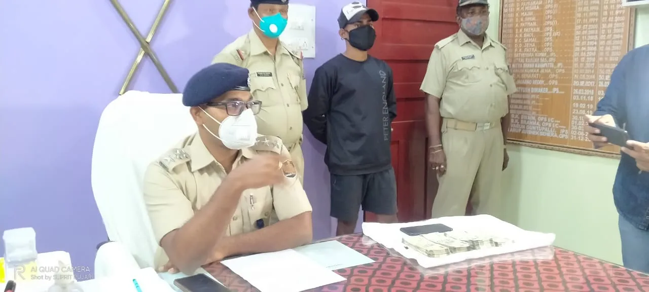 କୋଟିଏ ଟଙ୍କାର ଗଂଜେଇ  ଜବତ, ଜଣେ ଗିରଫ, ୬ ଫେରାର