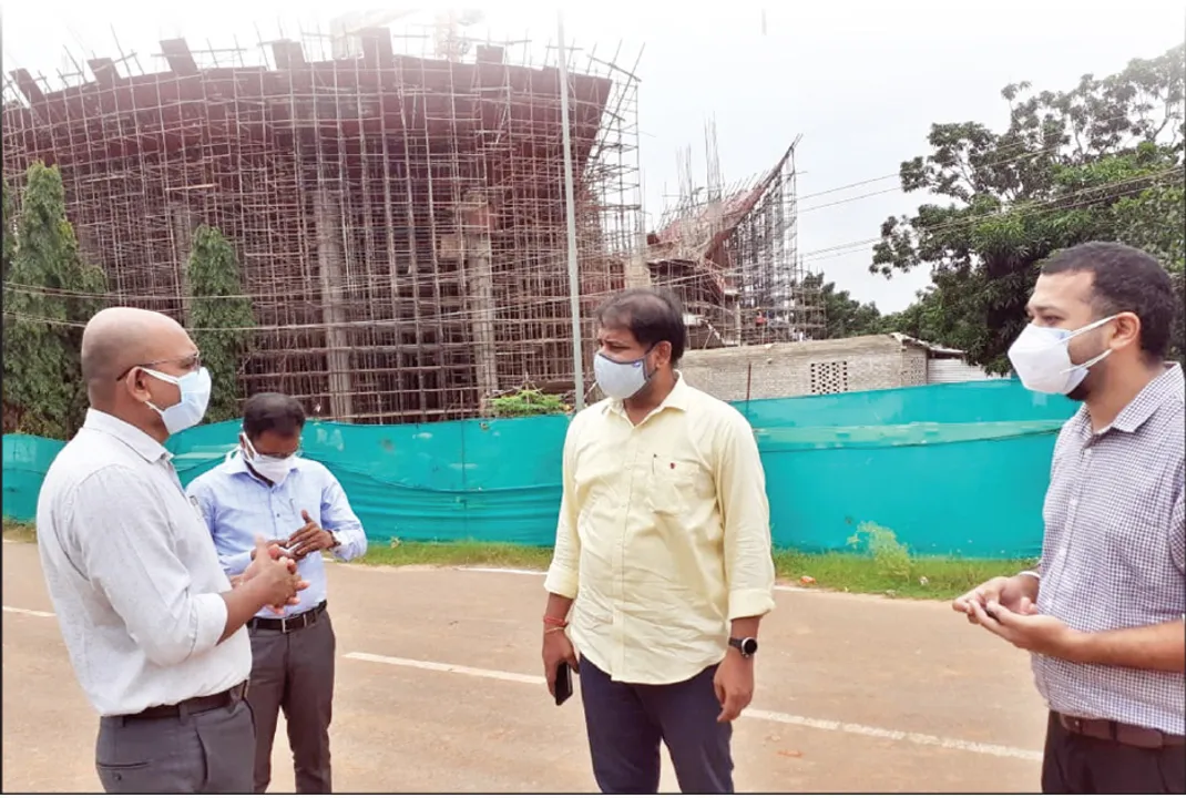 ଫିଫା ପଡ଼ିଆ ସହ କଳିଙ୍ଗ ଭିତ୍ତିଭୂମି ତଦାରଖ କଲେ କ୍ରୀଡ଼ାମନ୍ତ୍ରୀ
