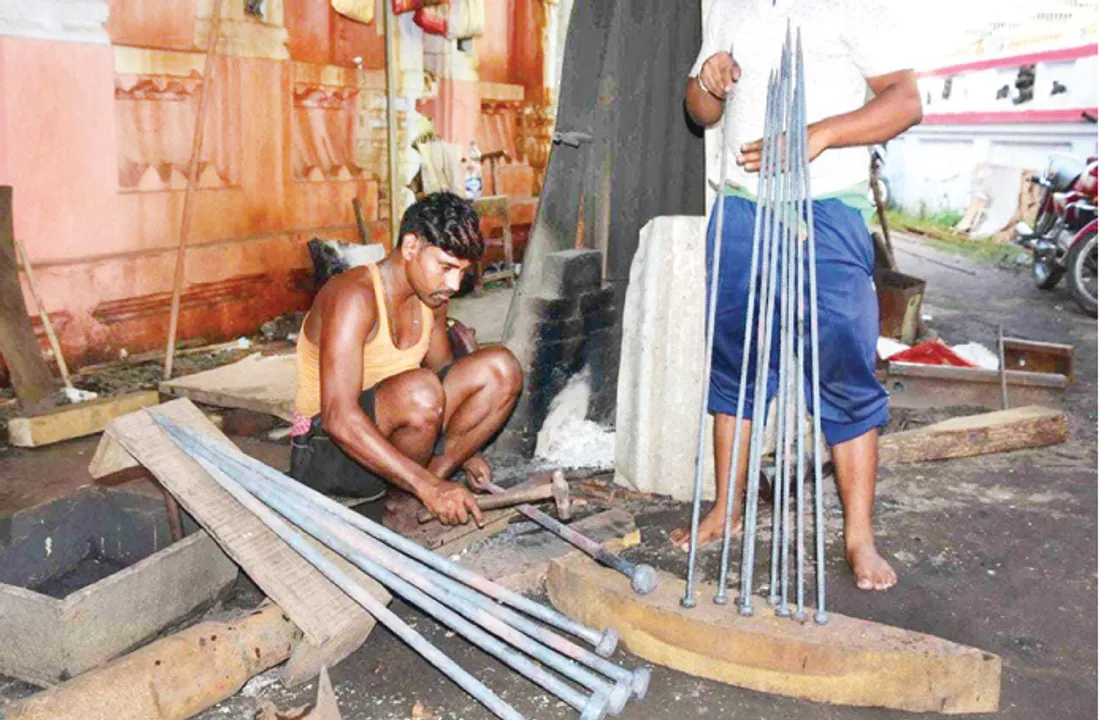  ରଥରେ ଲାଗେ ୨ଇଞ୍ଚରୁ ସାଢ଼େ ୪ ଫୁଟର କଣ୍ଟା