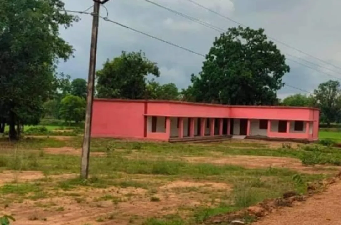  ସ୍କୁଲ ଭିତ୍ତିଭୂମି ବିକାଶ ନା’ରେ ହରିଲୁଟ୍‌ ମସୁଧା! ବିନା ‌ଟେଣ୍ଡରରେ ଠିକାସଂସ୍ଥାଙ୍କୁ ୬ କୋଟିର କାମ