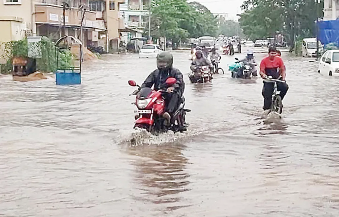  ରାଜଧାନୀରେ ୩ ଘଣ୍ଟା ଢାଳିଲା, ବୁଡ଼େଇଲା
