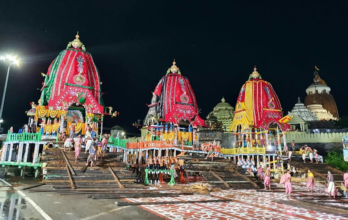  ତିନି ରଥରେ ଲାଗିଲା ଚାରମାଳ