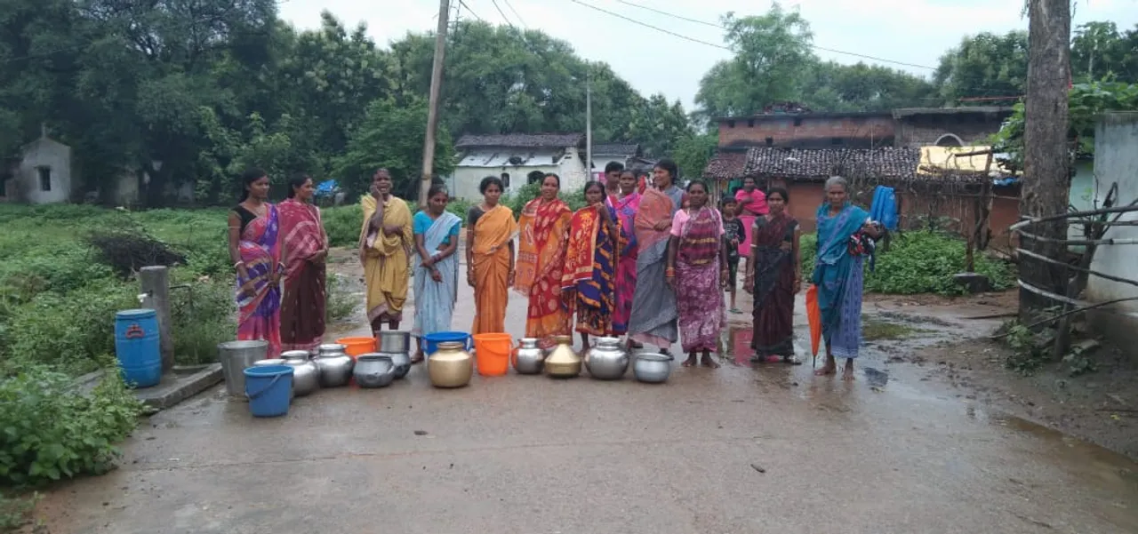  ପାନୀୟ ଜଳ ଅଭାବ: ବିରିଘାଟରେ ମହିଳାଙ୍କ ରାସ୍ତାରୋକ