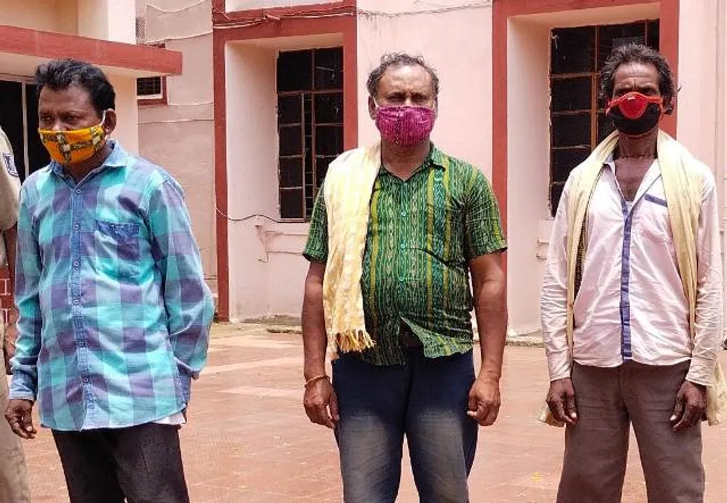 ହନୁମାନ ପଇସା କାରବାର ଅଭିଯୋଗ: ୩ ଗିରଫ, ଲକ୍ଷେ ଟଙ୍କା ସହ ହନୁମାନ ପଇସା ଜବତ