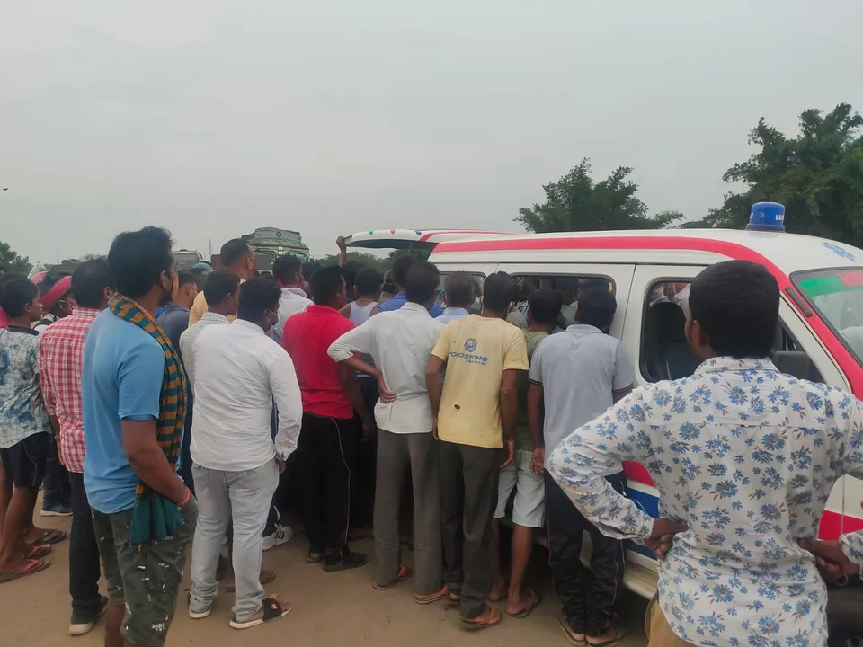  ୫୫ ନମ୍ବର ଜାତୀୟ ରାଜପଥରେ ପୁଣି ଦୁର୍ଘଟଣା: ଟ୍ରକ୍‌ ଧକ୍କାରେ ବାଇକ୍‌ ଆରୋହୀ ଯୁବକ ମୃତ, ଅନ୍ୟ ଜଣେ ଗୁରୁତର