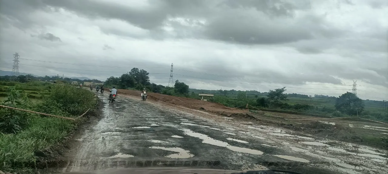  ଗ୍ରାମାଂଚଳ ରାସ୍ତାରୁ ବି ଶୋଚନୀୟ ଜାତୀୟ ରାଜପଥର ଅବସ୍ଥା