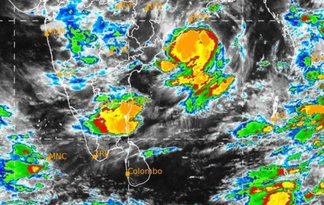  ବାତ୍ୟା ‘ଗୁଲାବ’ ଏବେ ଗୋପାଳପୁରଠାରୁ ୨୭୦ କିଲୋମିଟର ଦୂରରେ, ଘଣ୍ଟା ପ୍ରତି ୧୦ କିଲୋମିଟର ବେଗରେ ଗତି କରୁଛି