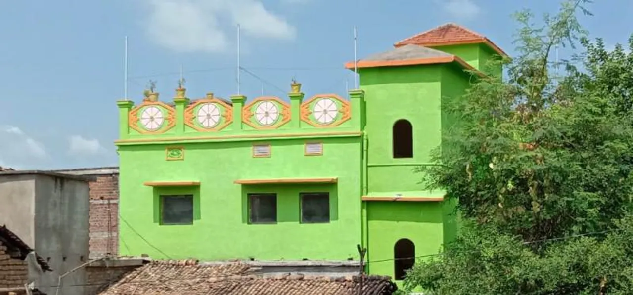  ପ୍ରଧାନମନ୍ତ୍ରୀ ଆବାସ ଯୋଜନାରେ ଘର ହାତେଇବା ମହଙ୍ଗା ପଡ଼ିଲା: ମନହୀରା ସରପଞ୍ଚ ବ୍ରଜ ପୁଟେଲ ବହିଷ୍କୃତ