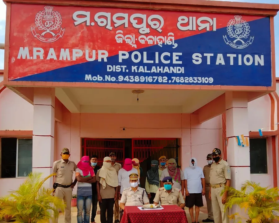  ଆନ୍ତଜିଲ୍ଲା କେନ୍ଦୁପତ୍ର ଚୋର ରାକେଟ ଠାବ; ୭ ଜଣ ଗିରଫ, ୩ ଜଣ ଫେରାର ଓ ଟ୍ରକ୍ ଜବତ