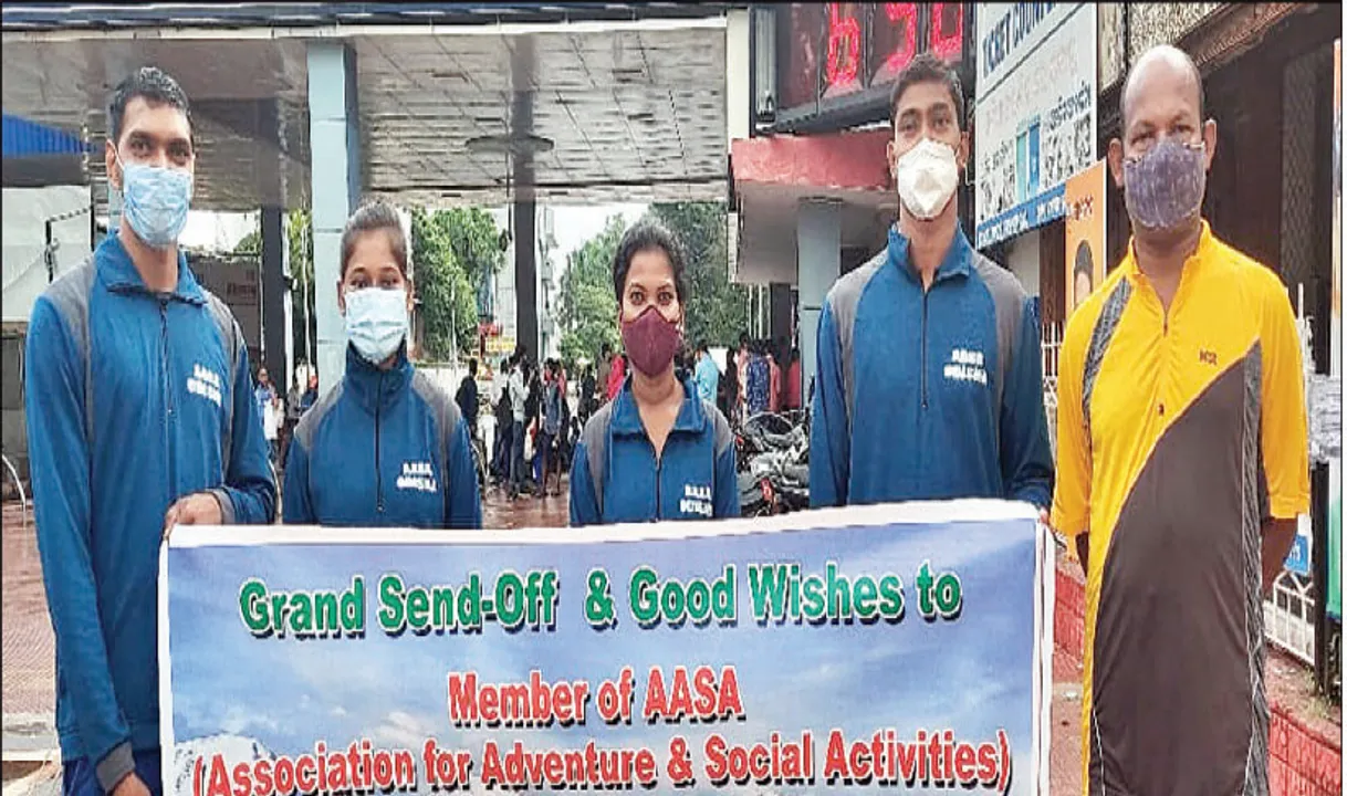  ମାଉଣ୍ଟ ୟୁନମ ଆରୋହଣରେ ବାହାରିଲେ ୫ ‘ଆସା’ ପର୍ବତାରୋହୀ