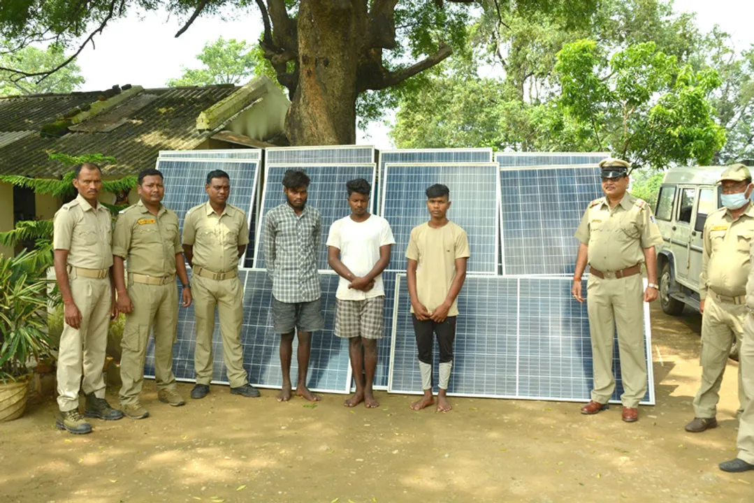  ସୋଲାର ପ୍ଲେଟ୍‌ ଚୋରି କରି ୩ ଗିରଫ