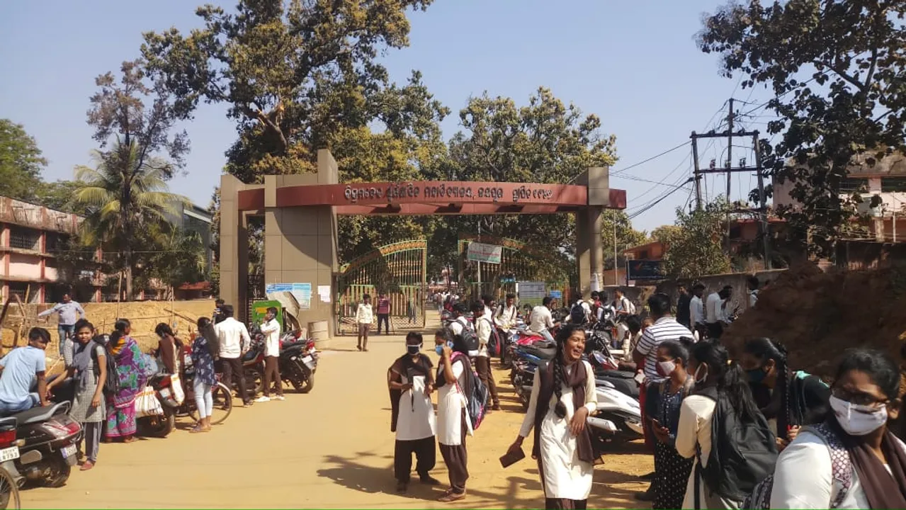  ୨୧ବର୍ଷ ପରେ ସରକାରୀ ଅର୍ଥ ଆତ୍ମସାତ ମାମଲାର ଫଇସଲା: କ୍ୟାସିୟରଙ୍କୁ ୨ବର୍ଷ କାରାଦଣ୍ଡାଦେଶ