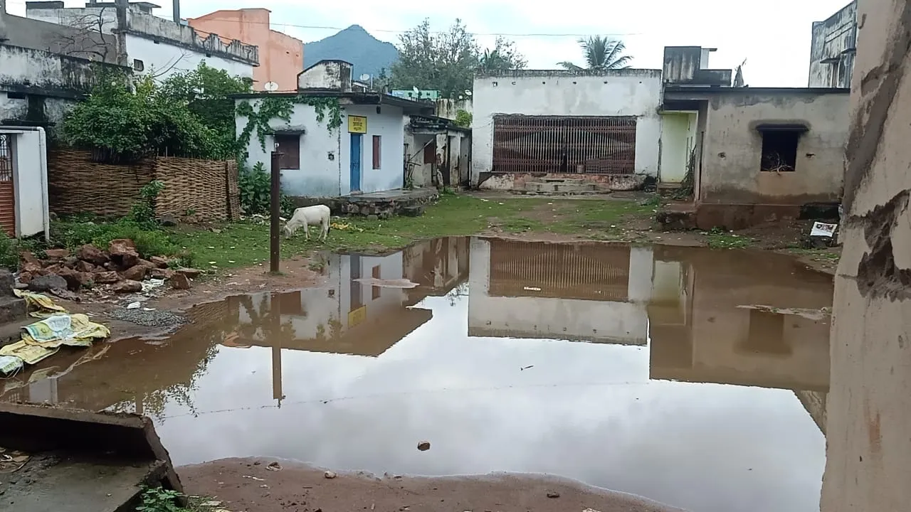  ଶିଶୁ ଉଦ୍ୟାନ ଜମି ପାଲଟିଛି ଭଲିବଲ ପଡ଼ିଆ