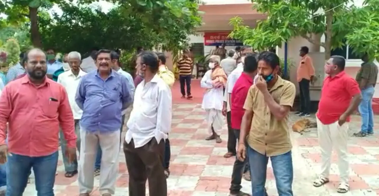  ନନ୍ଦନକାନନ ଥାନା ଘେରିଲେ କଲ୍ୟାଣପୁର ଗ୍ରାମବାସୀ