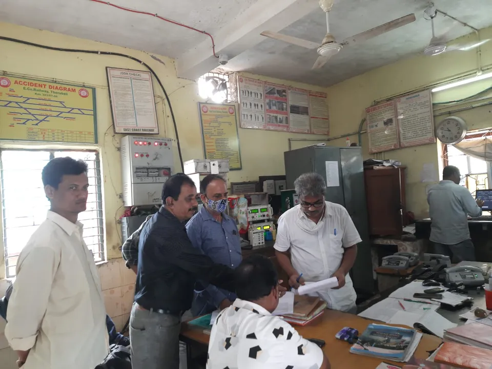  ଥେରୁବାଲି ଷ୍ଟେସନରେ ଏକ୍ସପ୍ରେସ୍ ଟ୍ରେନ୍ ରହଣି ଦାବି, ରେଳରୋକ ଚେତାବନୀ ଦେଲା ନାଗରିକ ମଞ୍ଚ
