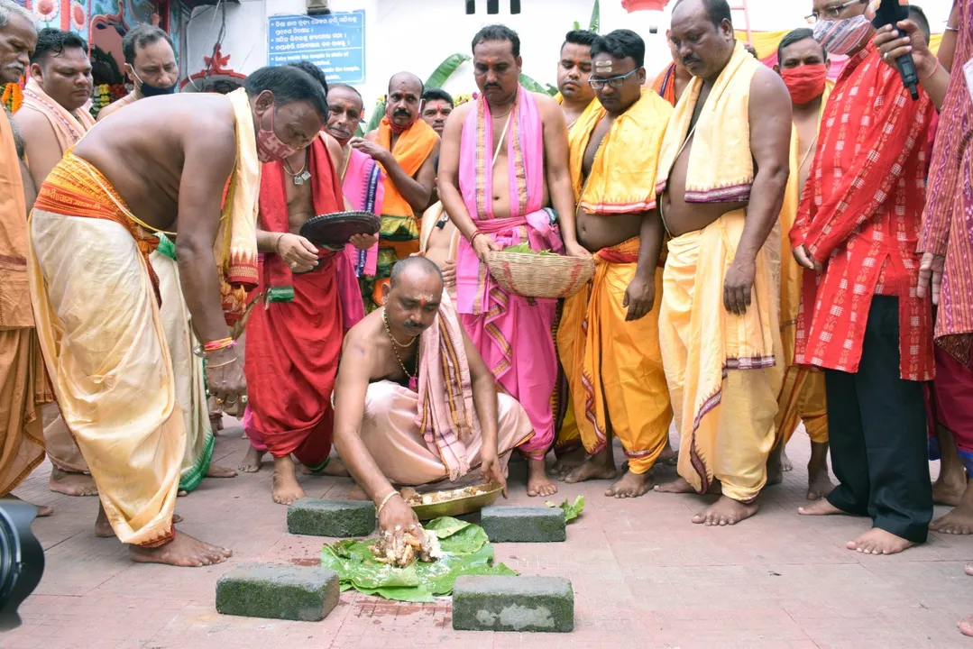  କରୋନା ଓ ମରୁଡ଼ି ଆଶଂକା ସତ୍ତ୍ବେ ଉତ୍ସାହ, ଘରେ ଘରେ ଜମିଲା ନୂଆଁଖାଇ