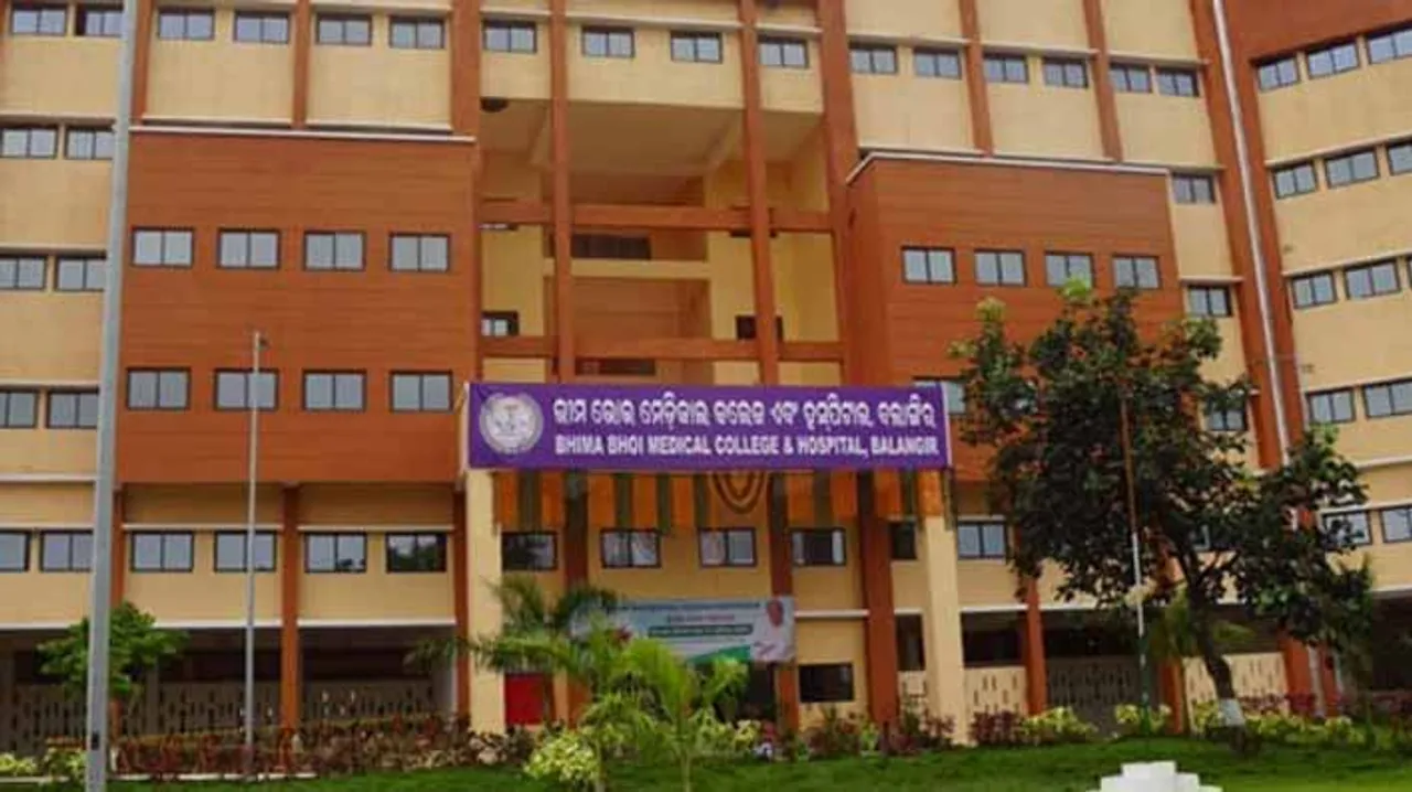  ହସ୍ପିଟାଲ ଡ୍ରେନ୍‌ରେ ନବଜାତ ଶିଶୁପୁତ୍ର; ମୃତଦେହ ଉଦ୍ଧାର, ପୁଲିସର ତଦନ୍ତ ଆରମ୍ଭ