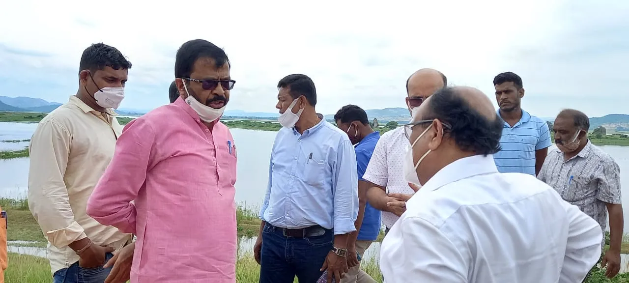  ପଦମପୁରରୁ ଜରିମୂଳ ଡଙ୍ଗାଘାଟ ପର୍ଯ୍ୟନ୍ତ ଏକ ବ୍ୟାରେଜ ସହିତ ବ୍ରିଜ ନିର୍ମାଣ ନେଇ ପ୍ରାଥମିକ ସର୍ଭେ ଆରମ୍ଭ 